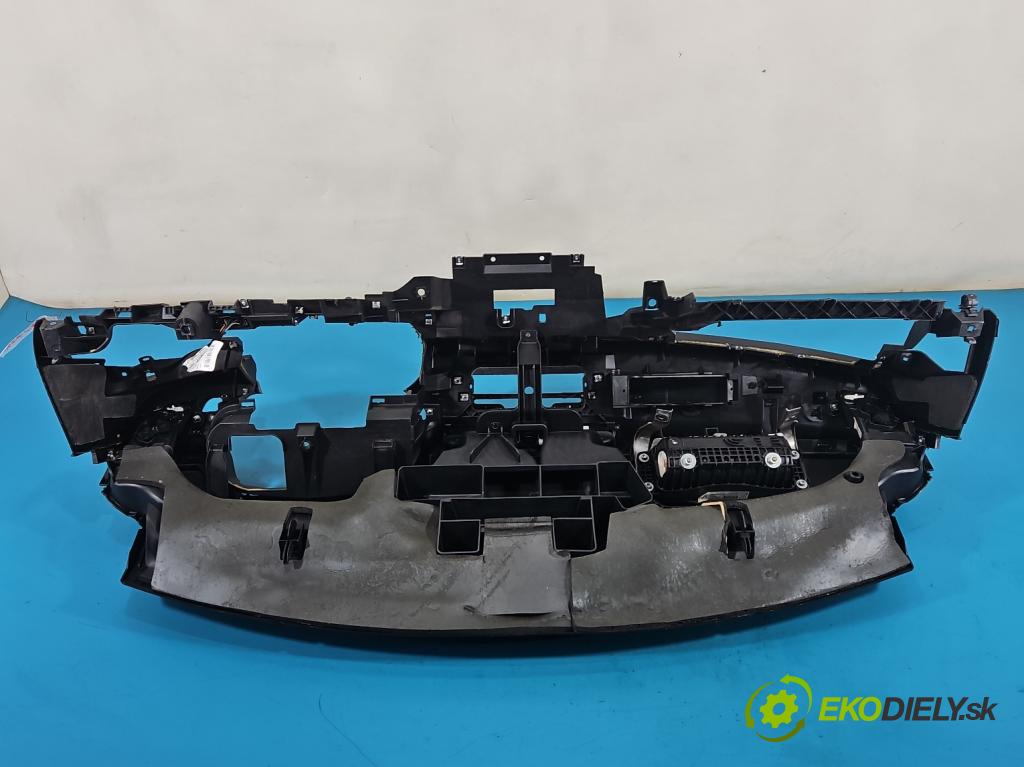 Alfa romeo Giulietta 1.6 jtd 105 HP manual 77 kW 1598 cm3 5- kokpit,pristrojová doska rozdeľovacia 156098987