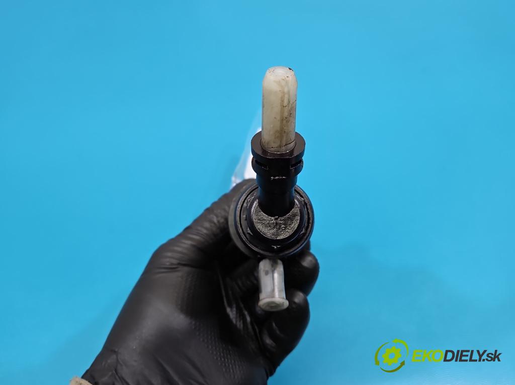 Nissan Qashqai I J10 2006-2013 2.0 dci 150 HP manual 110 kW 1995 cm3 5- pompa spojková 30610ET000