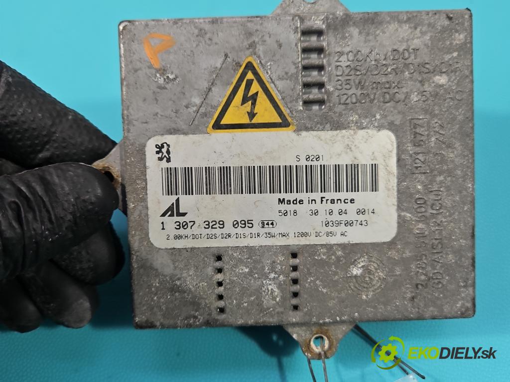 Peugeot 407 2.0 16V 136 HP manual 100 kW 1997 cm3 4- střídač: xenon 1307329095 (Riadiaca jednotka xenónu)