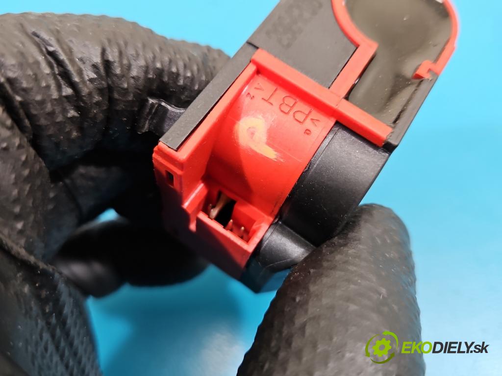 Peugeot 407 2.0 16V 136 HP manual 100 kW 1997 cm3 4- Vlákno: 1307329076