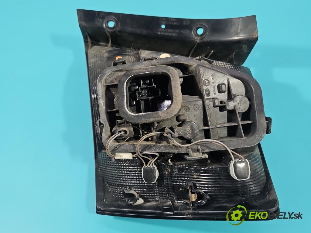 Skoda Fabia III 2014- 2021 1.0 MPI 60 HP manual 44 kW 999 cm3 5- svetlo / reflektor zadné ľavé 6V6945095 (Kľučka dverí ostatné)