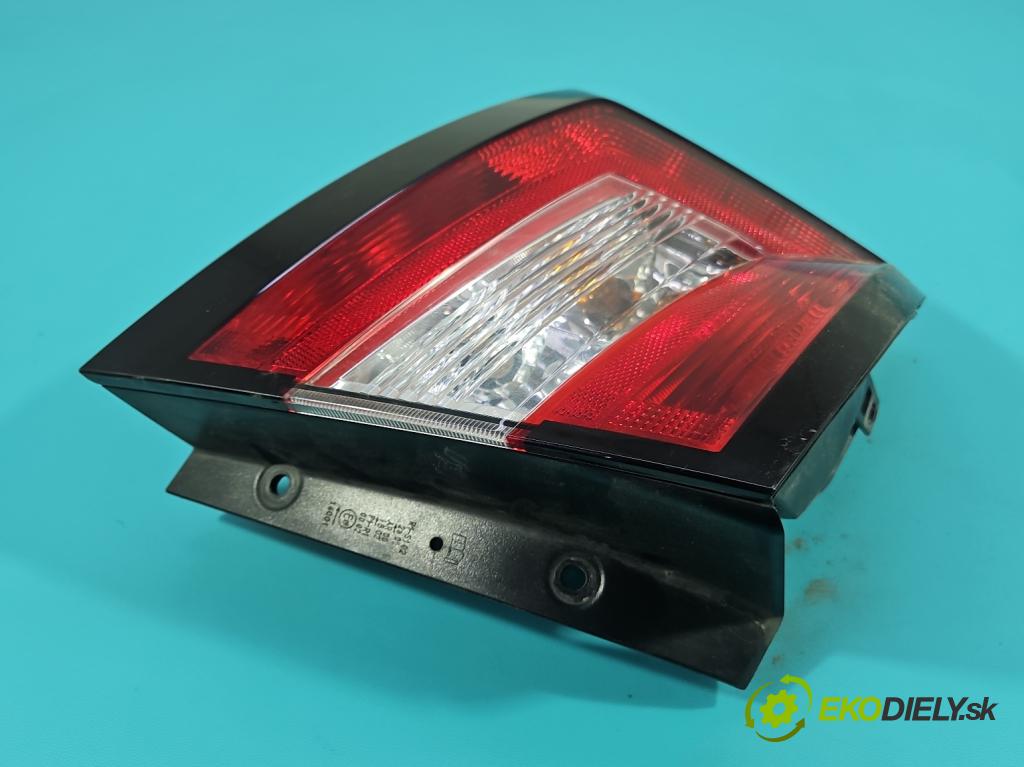 Skoda Fabia III 2014- 2021 1.0 MPI 60 HP manual 44 kW 999 cm3 5- svetlo / reflektor zadné ľavé 6V6945095 (Kľučka dverí ostatné)