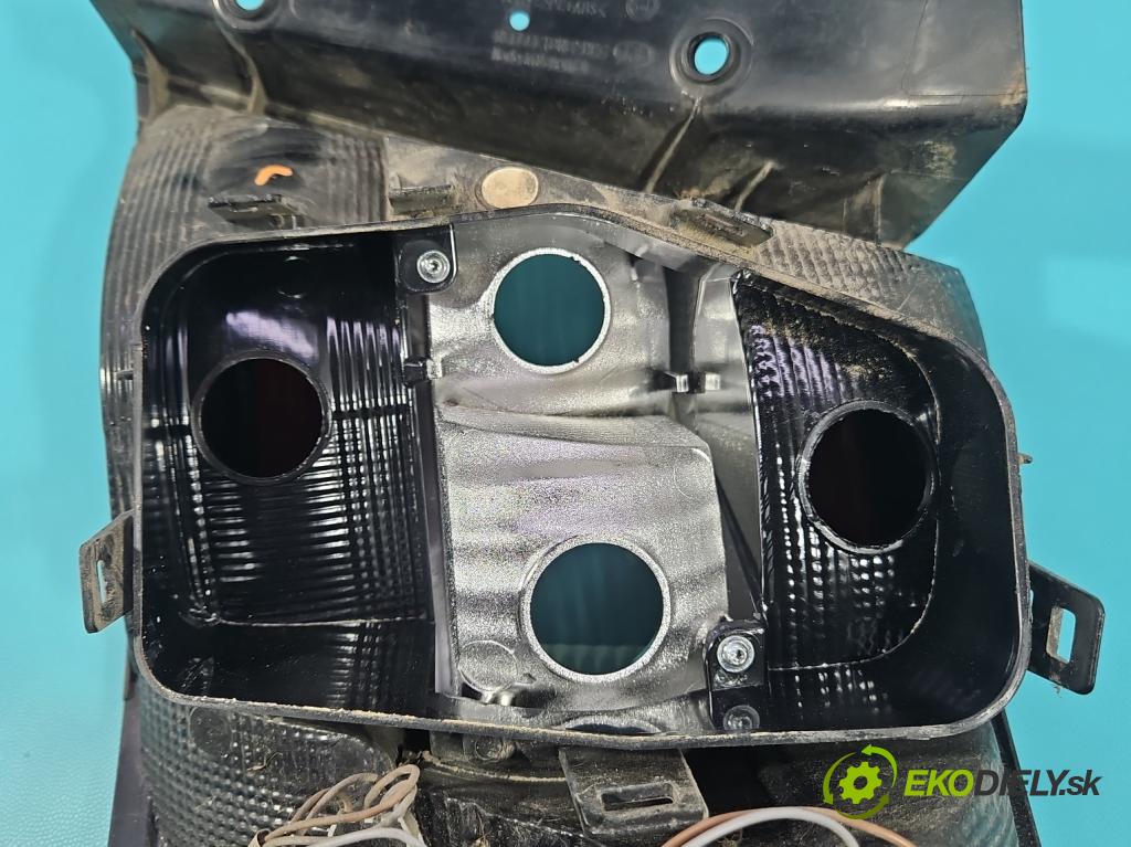 Skoda Fabia III 2014- 2021 1.0 MPI 60 HP manual 44 kW 999 cm3 5- svetlo / reflektor zadné ľavé 6V6945095 (Kľučka dverí ostatné)