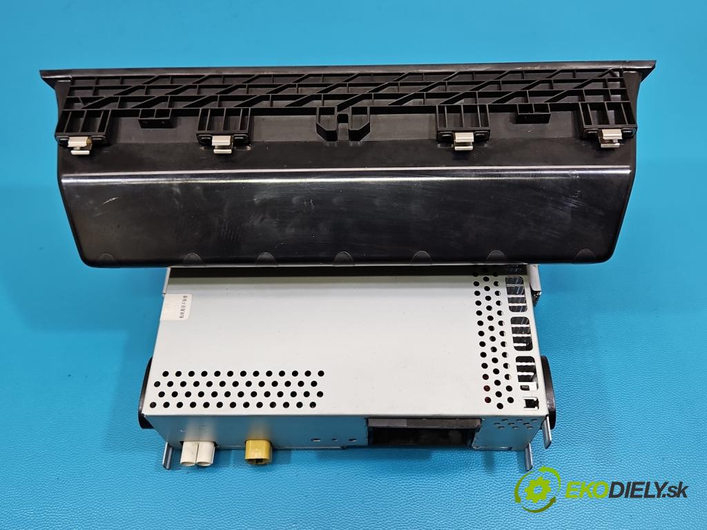 Skoda Fabia III 2014- 2021 1.0 MPI 60 hp manual 44 kW 999 cm3 5- Radio továrna: 6V0035872B