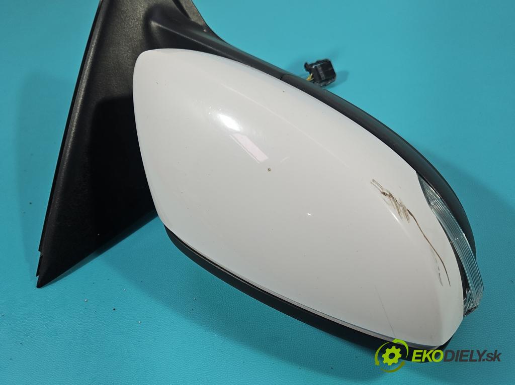 Skoda Fabia III 2014- 2021 1.0 MPI 60 HP manual 44 kW 999 cm3 5- zrkadlo pravé  (Kľučka dverí ostatné)