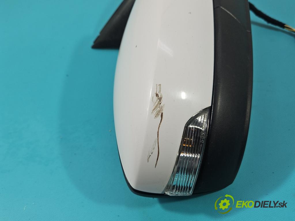 Skoda Fabia III 2014- 2021 1.0 MPI 60 HP manual 44 kW 999 cm3 5- zrkadlo pravé  (Kľučka dverí ostatné)