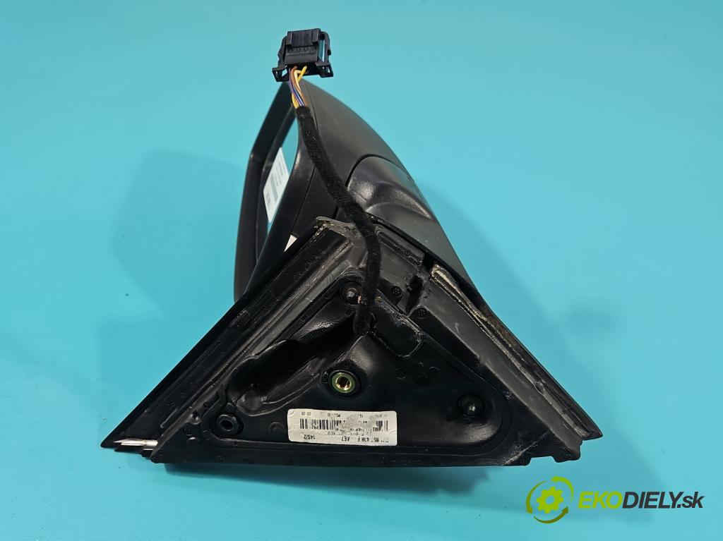 Skoda Fabia III 2014- 2021 1.0 MPI 60 HP manual 44 kW 999 cm3 5- zrkadlo pravé  (Kľučka dverí ostatné)