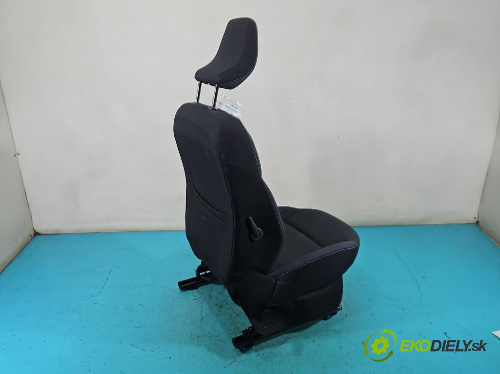 Dacia Duster III 24- 1.2 131 HP manual 96 kW 1199 cm3 5- Sedačka ľavý  (Sedadlo)