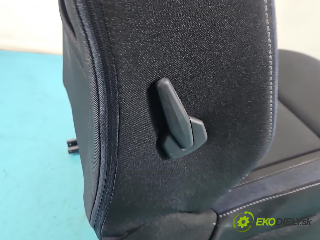 Dacia Duster III 24- 1.2 131 HP manual 96 kW 1199 cm3 5- Sedačka ľavý  (Sedadlo)