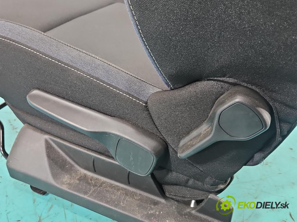 Dacia Duster III 24- 1.2 131 HP manual 96 kW 1199 cm3 5- Sedačka ľavý  (Sedadlo)