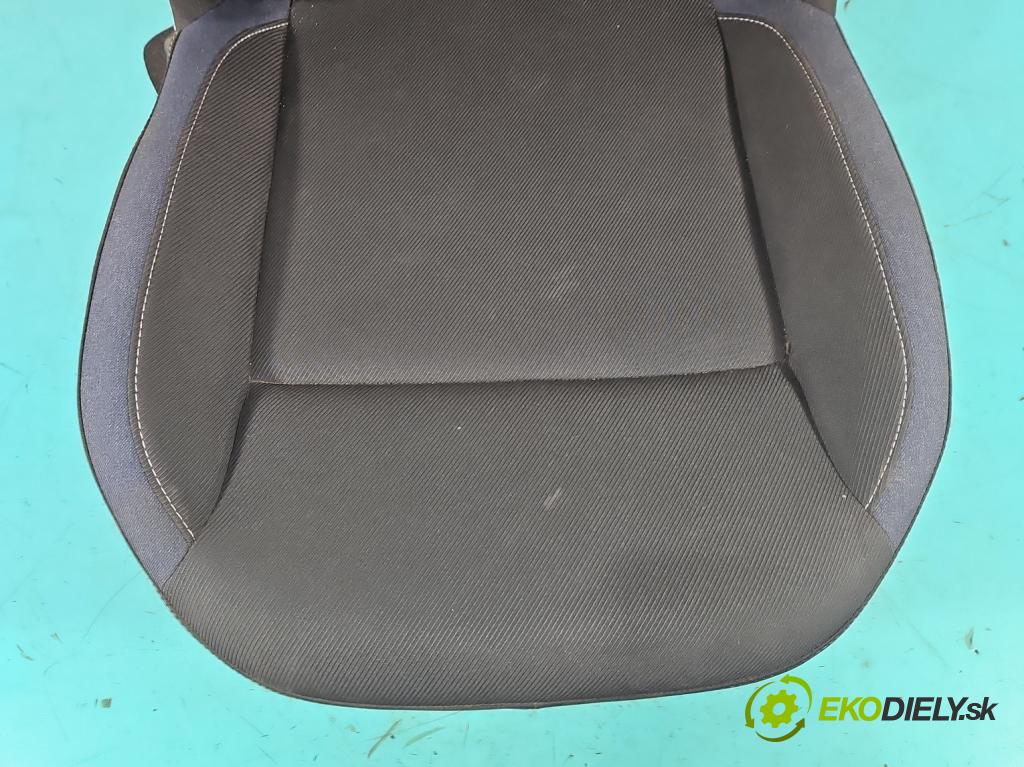 Dacia Duster III 24- 1.2 131 HP manual 96 kW 1199 cm3 5- Sedačka ľavý  (Sedadlo)