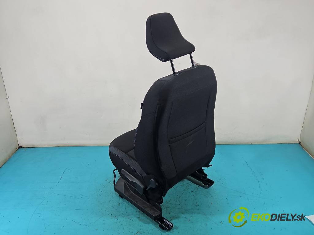 Dacia Duster III 24- 1.2 131 HP manual 96 kW 1199 cm3 5- Sedačka ľavý  (Sedadlo)