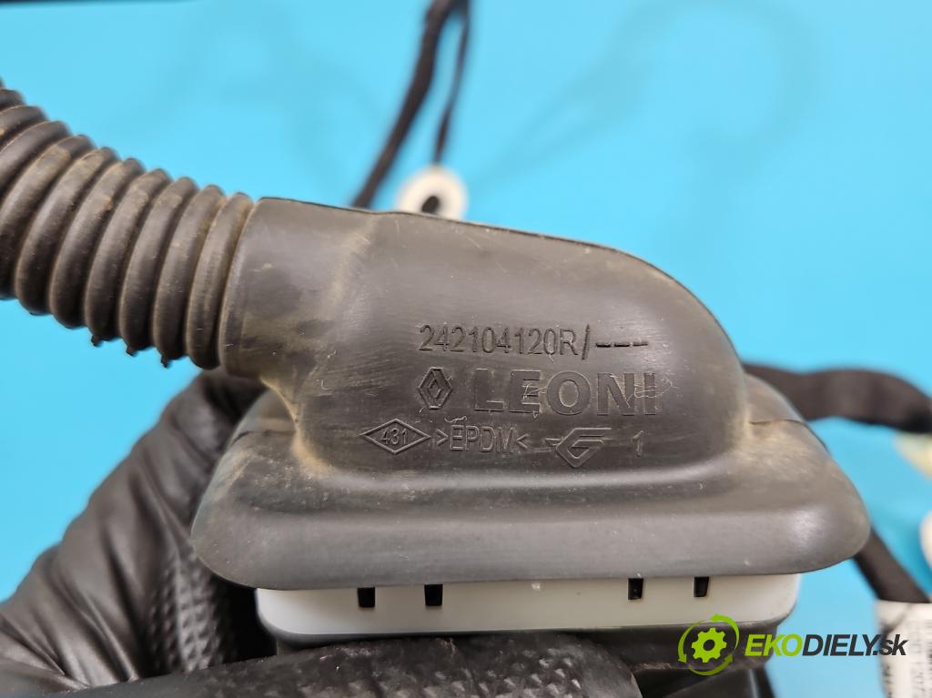 Dacia Duster III 24- 1.2 131 hp manual 96 kW 1199 cm3 5- Balíček: dveře přední vlevo 241259859R