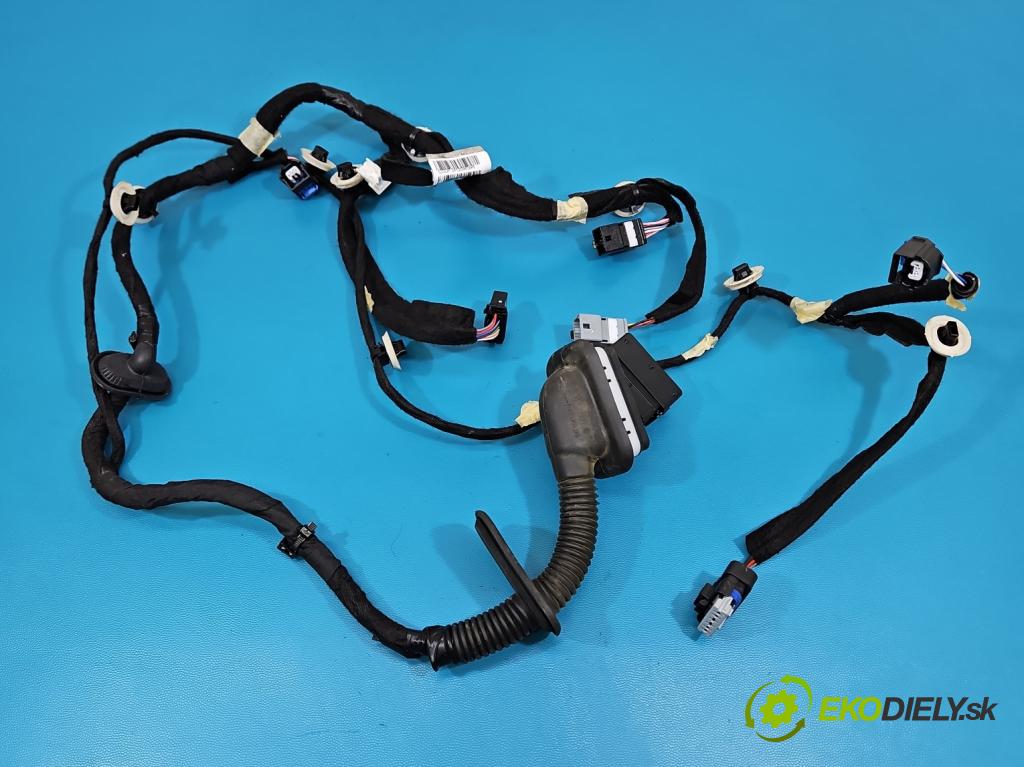 Dacia Duster III 24- 1.2 131 hp manual 96 kW 1199 cm3 5- Balíček: dveře přední vlevo 241259859R