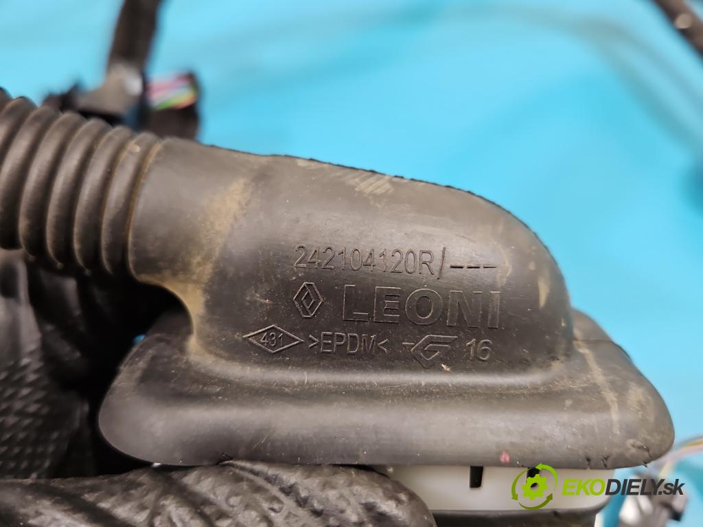 Dacia Duster III 24- 1.2 131 HP manual 96 kW 1199 cm3 5- Zväzok: dvere predné pravých 241247674R