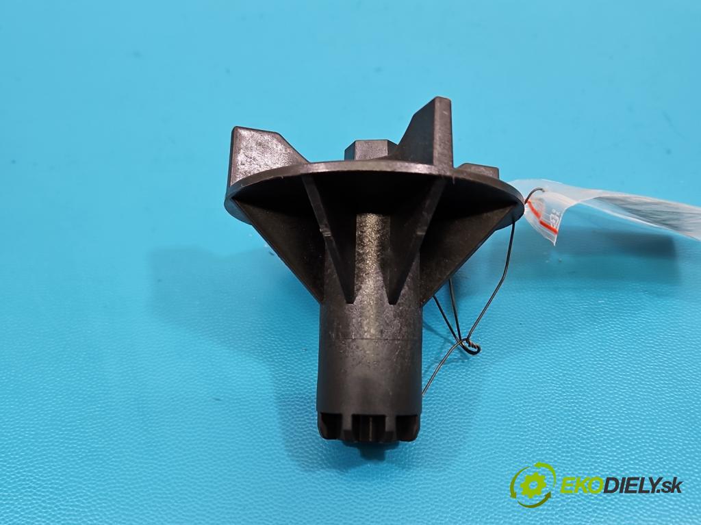 Dacia Duster III 24- 1.2 131 HP manual 96 kW 1199 cm3 5- Upevnenie: 206118-301135