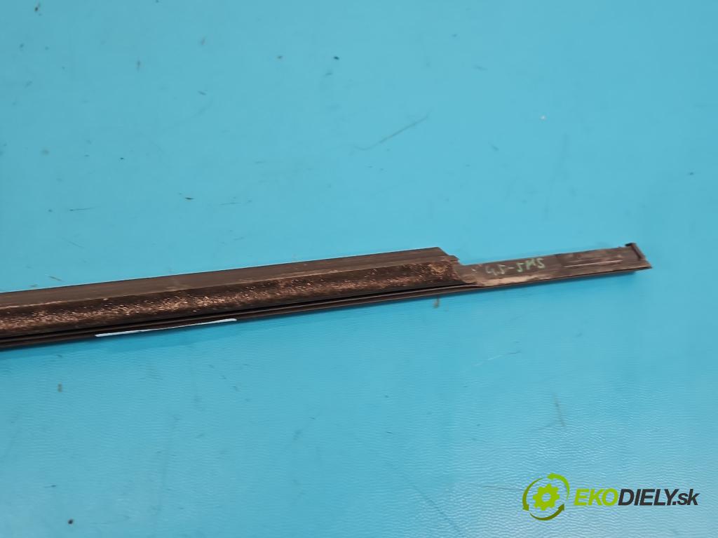 Dacia Duster III 24- 1.2 131 hp manual 96 kW 1199 cm3 5- Těsnění: dveře přední levé 808332070R