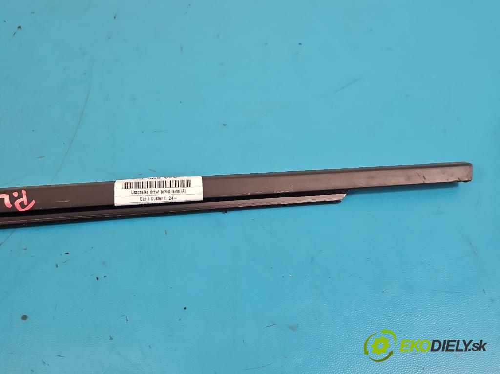 Dacia Duster III 24- 1.2 131 hp manual 96 kW 1199 cm3 5- Těsnění: dveře přední levé 808332070R