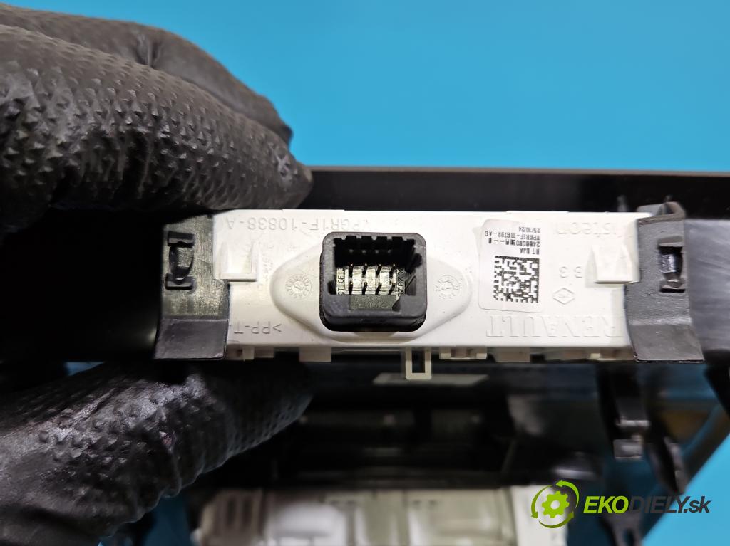 Dacia Duster III 24- 1.2 131 HP manual 96 kW 1199 cm3 5- svetlo / reflektor interiéra 969816236R