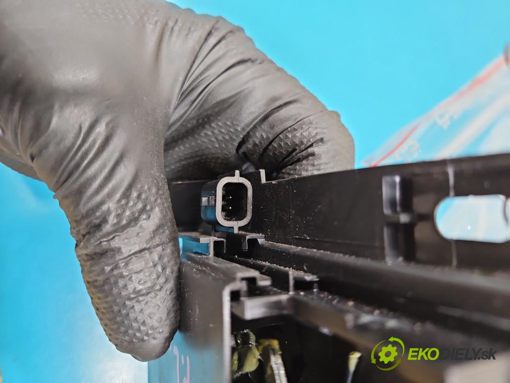 Dacia Duster III 24- 1.2 131 HP manual 96 kW 1199 cm3 5- zámok predné ľavý 805036321R