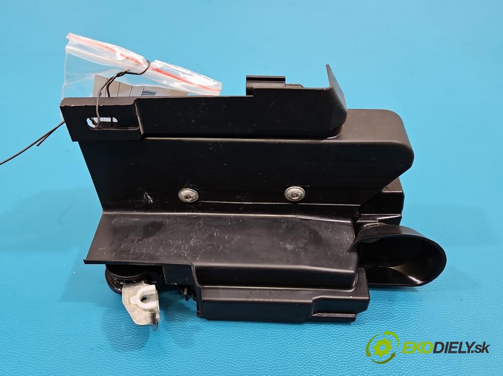 Dacia Duster III 24- 1.2 131 HP manual 96 kW 1199 cm3 5- zámok predné ľavý 805036321R