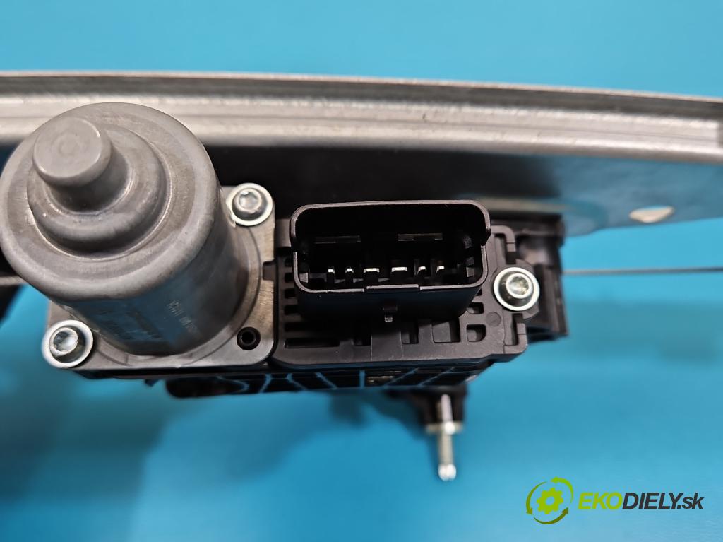 Dacia Duster III 24- 1.2 131 HP manual 96 kW 1199 cm3 5- mechanizmus okna predné pravý 807201973R