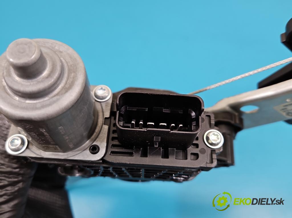 Dacia Duster III 24- 1.2 131 HP manual 96 kW 1199 cm3 5- mechanizmus okna zadné ľavý 827213136R