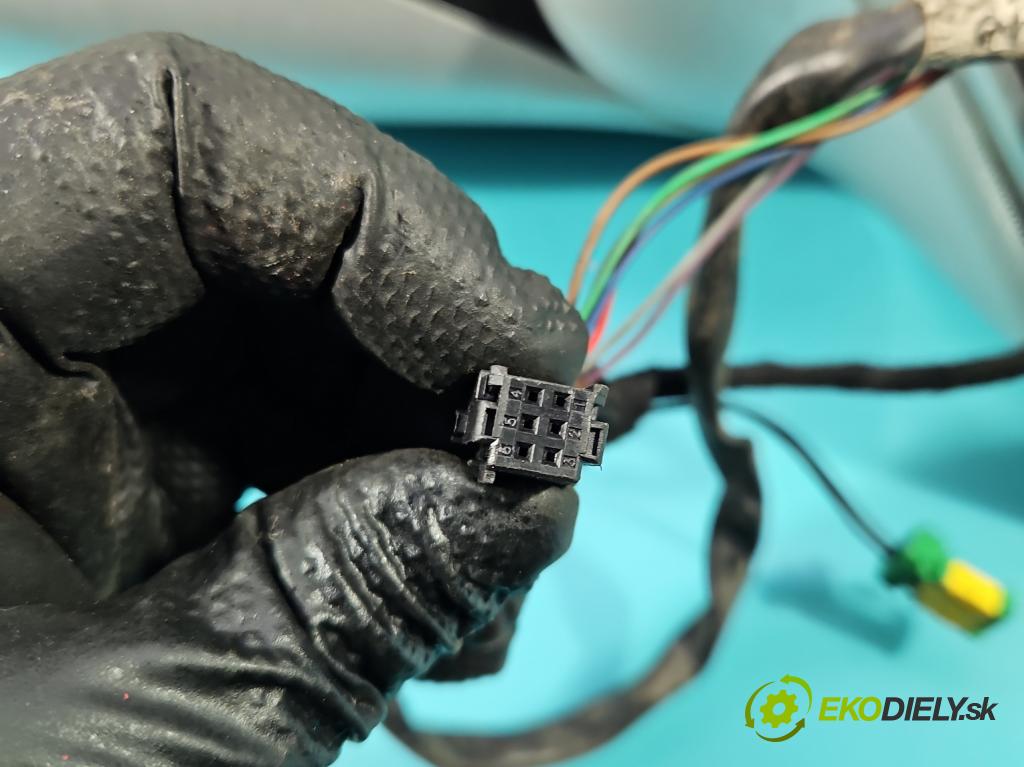 Peugeot 807 2002-2014 2.0 hdi 107 HP automatic 79 kW 1997 cm3 5- zrkadlo ľavé 14009348ZR (Kľučka dverí ostatné)