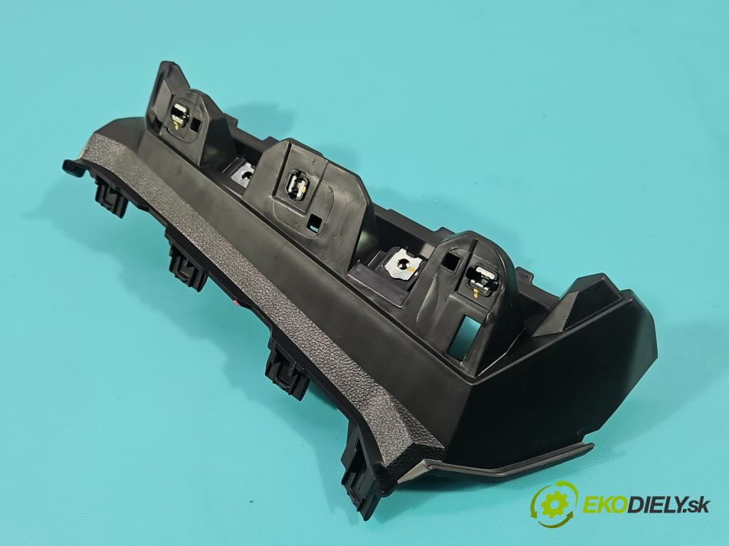 Dacia Duster III 24- 1.2 131 HP manual 96 kW 1199 cm3 5- Upevnenie: 684402386