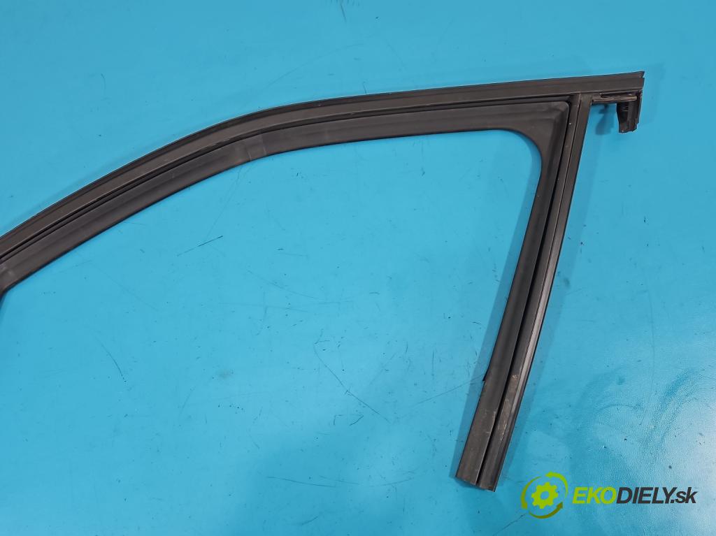 Dacia Duster III 24- 1.2 131 hp manual 96 kW 1199 cm3 5- Těsnění: dveře přední levé