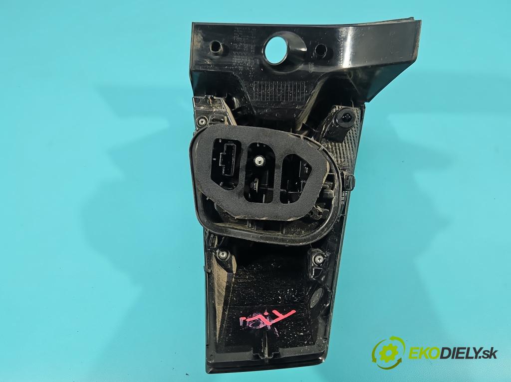 Dacia Duster III 24- 1.2 131 HP manual 96 kW 1199 cm3 5- svetlo / reflektor zadné ľavé 265559174R (Kľučka dverí ostatné)