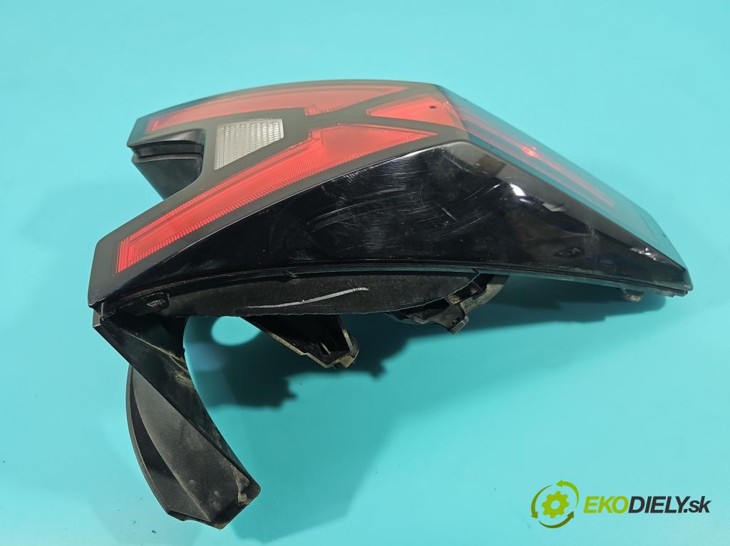 Dacia Duster III 24- 1.2 131 HP manual 96 kW 1199 cm3 5- svetlo / reflektor zadné ľavé 265559174R (Kľučka dverí ostatné)