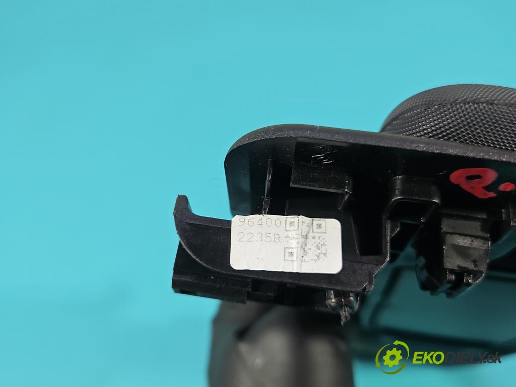 Dacia Duster III 24- 1.2 131 HP manual 96 kW 1199 cm3 5- clonítko pravé