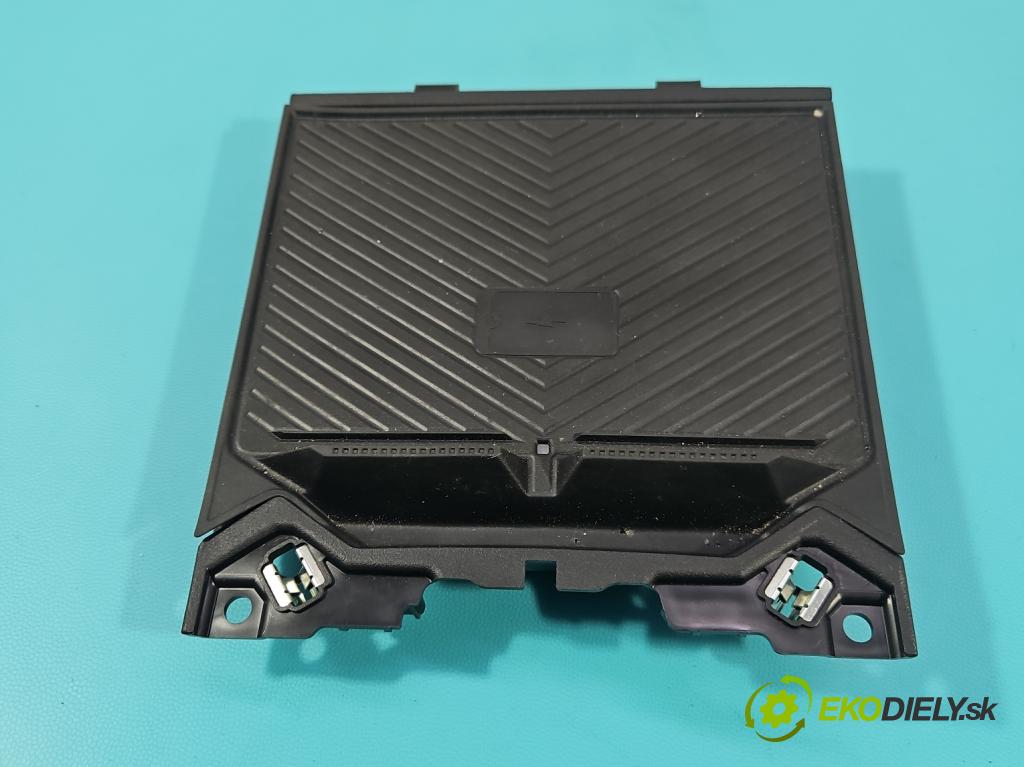 Dacia Duster III 24- 1.2 131 HP manual 96 kW 1199 cm3 5- Nabíjačka 283426419R