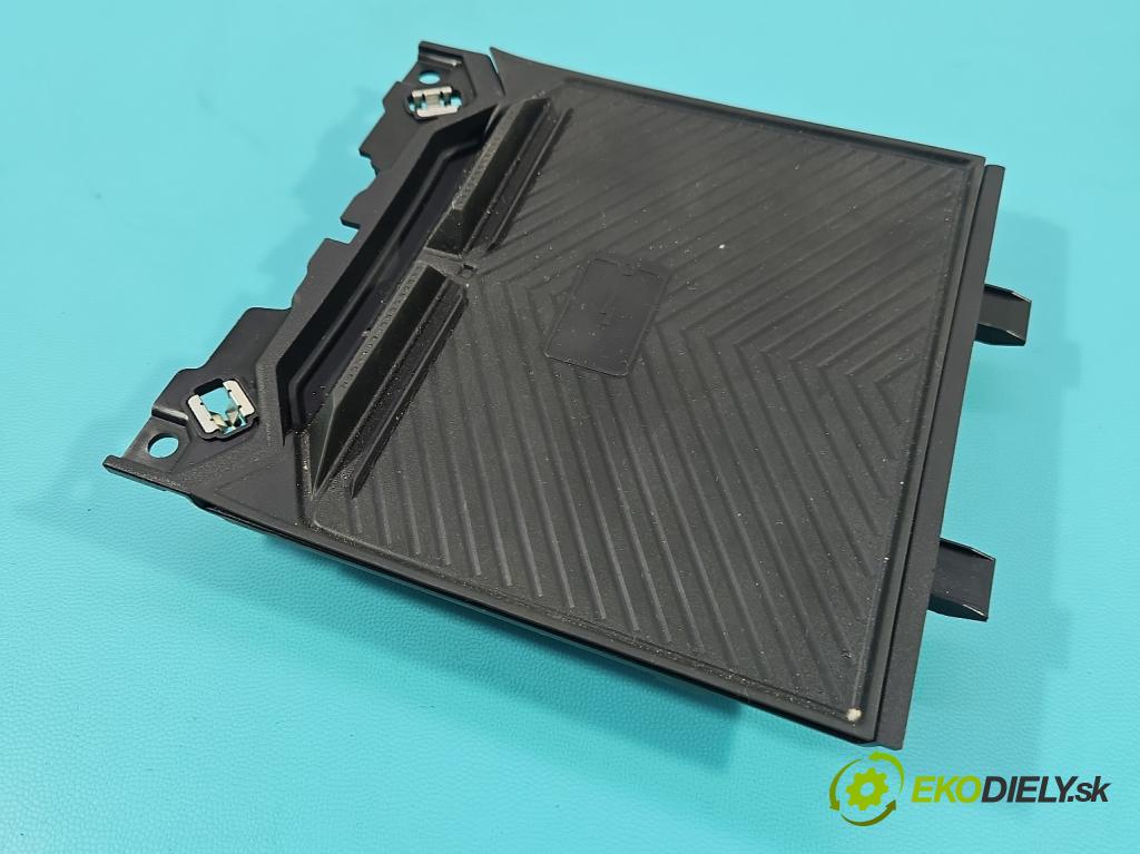 Dacia Duster III 24- 1.2 131 HP manual 96 kW 1199 cm3 5- Nabíjačka 283426419R