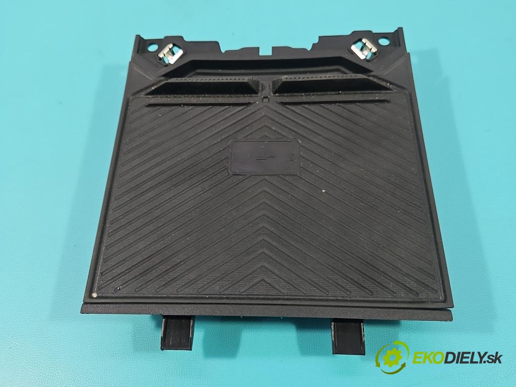 Dacia Duster III 24- 1.2 131 HP manual 96 kW 1199 cm3 5- Nabíjačka 283426419R