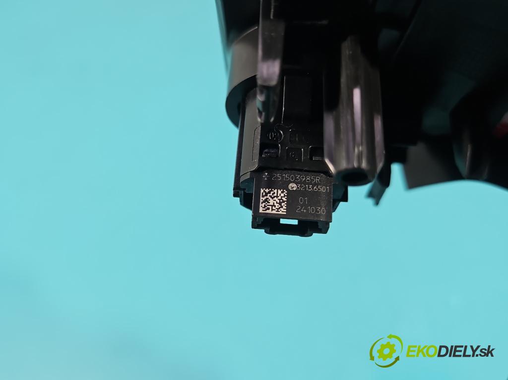 Dacia Duster III 24- 1.2 131 HP manual 96 kW 1199 cm3 5- kryt plast 682107194R