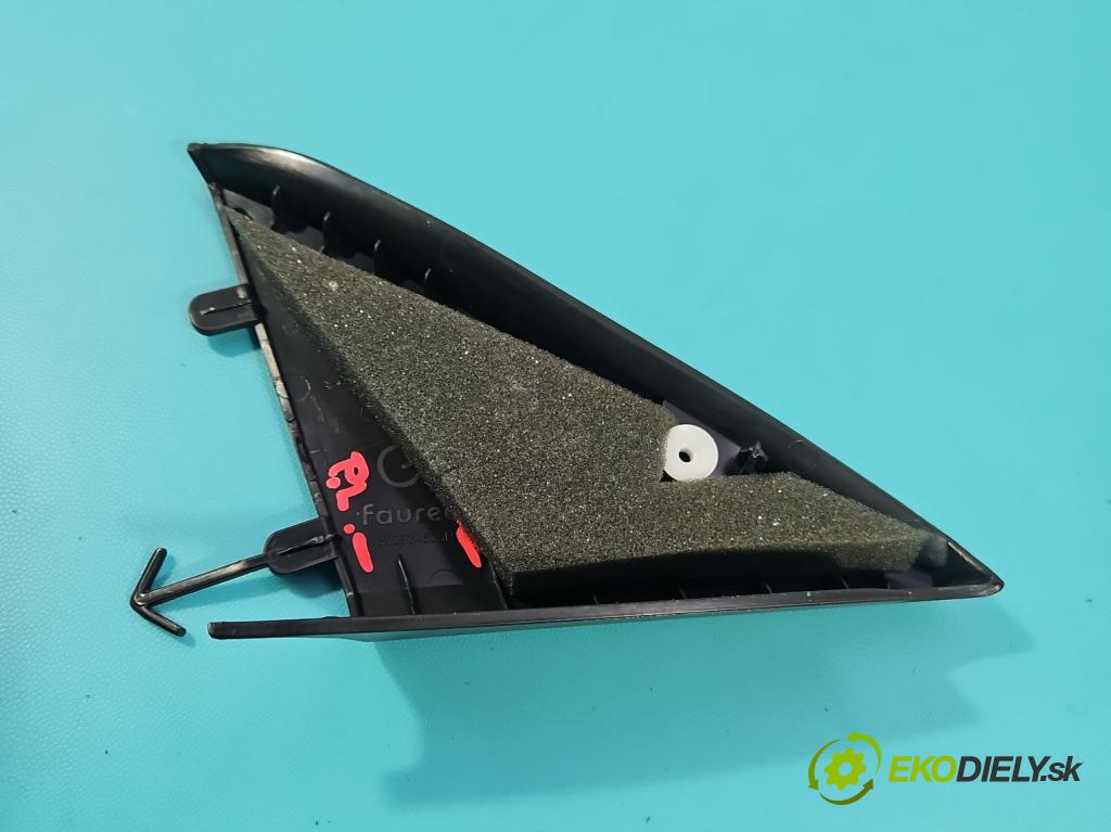 Dacia Duster III 24- 1.2 131 HP manual 96 kW 1199 cm3 5- kryt plast 802934533R