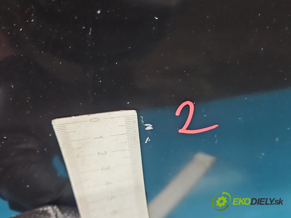 Alfa romeo Giulietta 1.6 jtd 105 HP manual 77 kW 1598 cm3 5- dvere predné pravé  (Kľučka dverí ostatné)