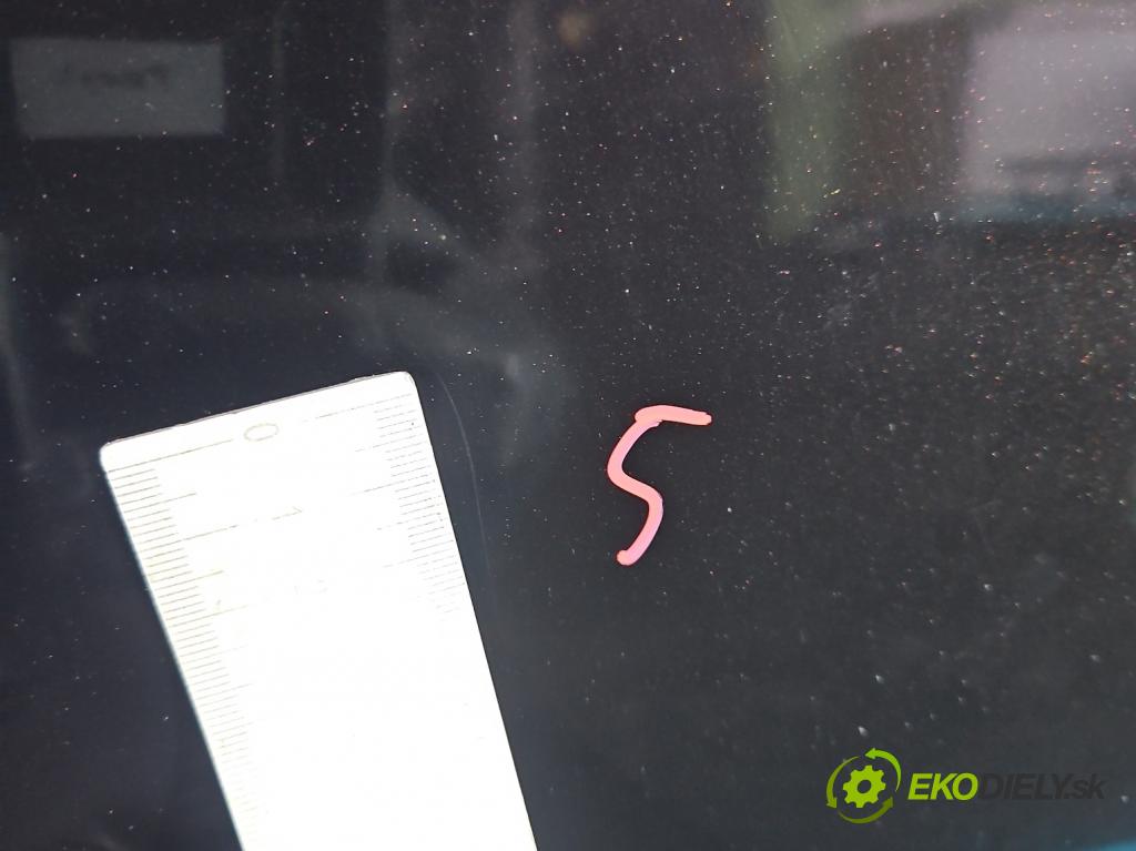 Alfa romeo Giulietta 1.6 jtd 105 HP manual 77 kW 1598 cm3 5- dvere zadné pravé  (Kľučka dverí ostatné)