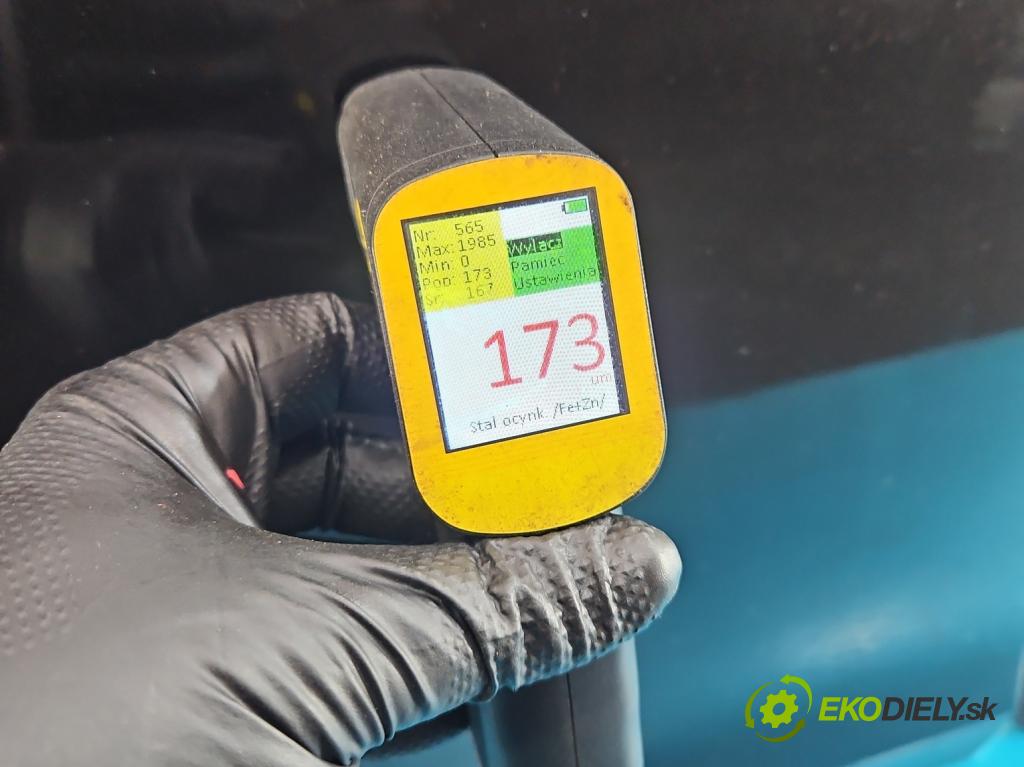 Alfa romeo Giulietta 1.6 jtd 105 HP manual 77 kW 1598 cm3 5- dvere zadné pravé  (Kľučka dverí ostatné)