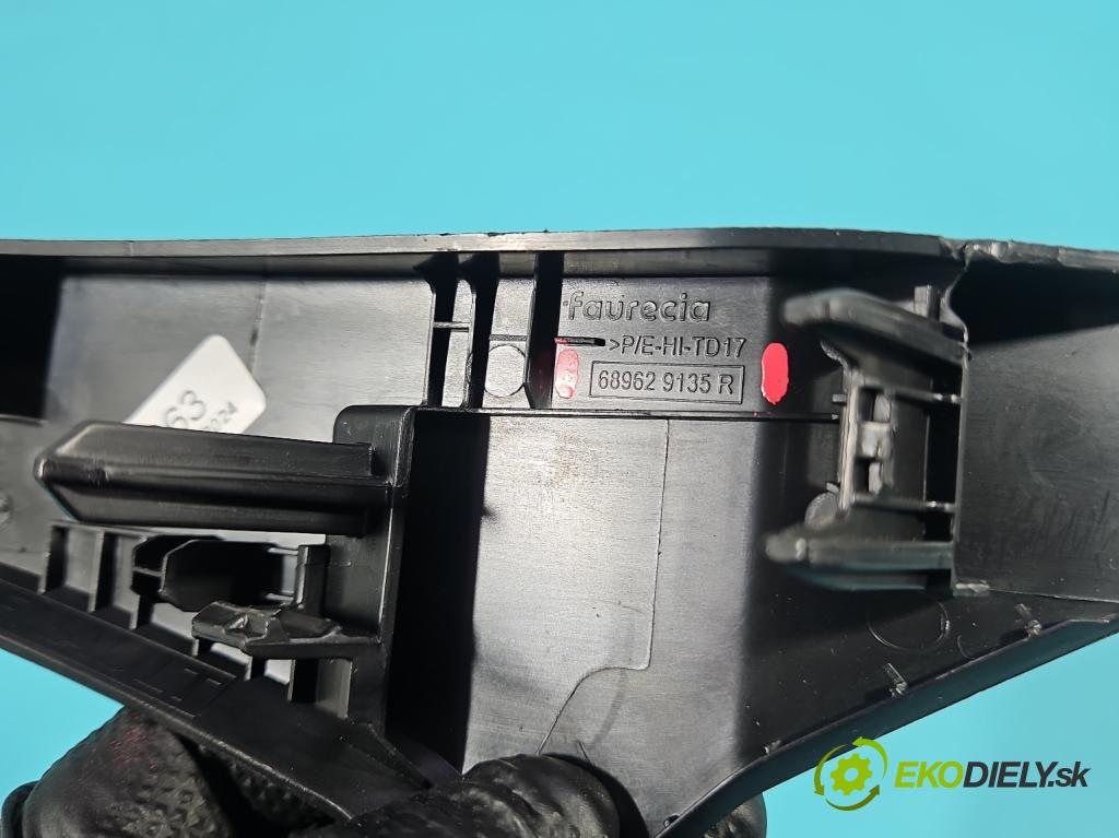 Dacia Duster III 24- 1.2 131 HP manual 96 kW 1199 cm3 5- kryt plast 689629135R