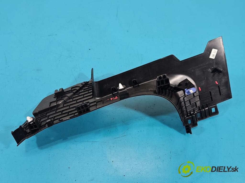 Dacia Duster III 24- 1.2 131 HP manual 96 kW 1199 cm3 5- kryt plast 769547131R