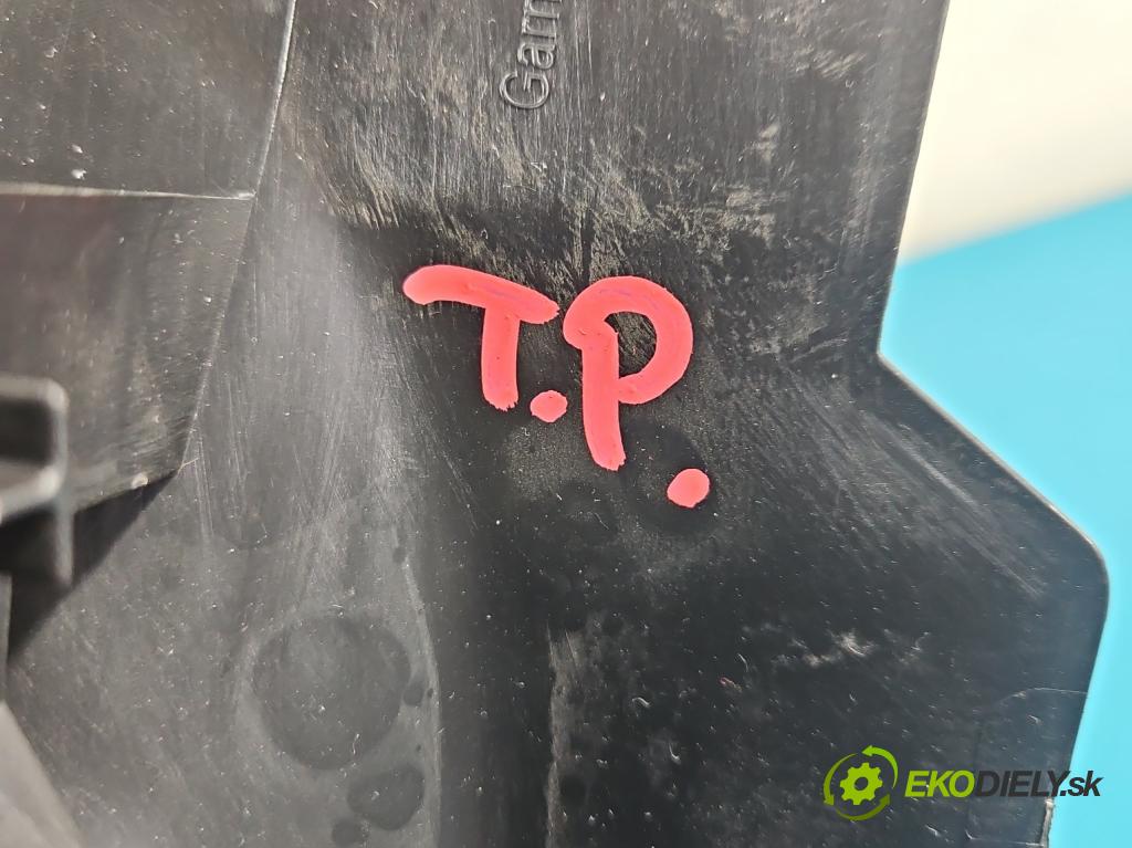 Dacia Duster III 24- 1.2 131 HP manual 96 kW 1199 cm3 5- kryt plast 769536065R