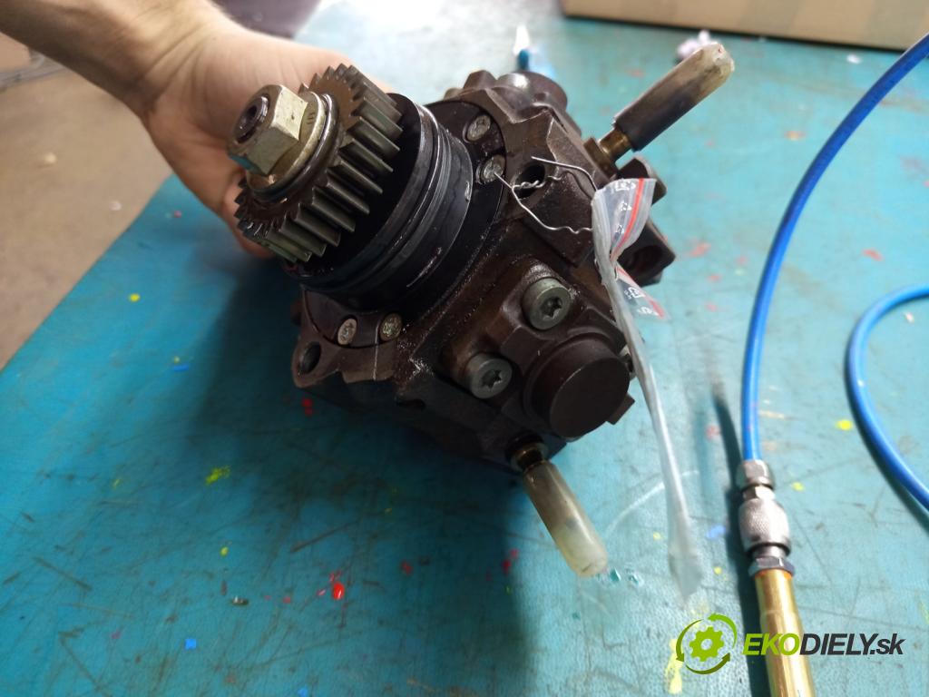 Nissan Qashqai I J10 2006-2013 2.0 dci 150 HP manual 110 kW 1995 cm3 5- čerpadlo vstrekovacia 0445010223 (Vstrekovacie čerpadlo)