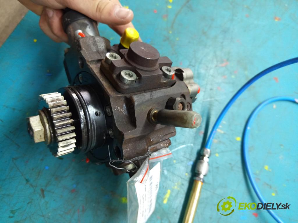 Nissan Qashqai I J10 2006-2013 2.0 dci 150 HP manual 110 kW 1995 cm3 5- čerpadlo vstrekovacia 0445010223 (Vstrekovacie čerpadlo)