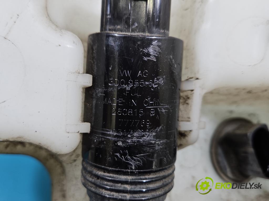 Vw Passat B8 2014 - 2.0 tdi 150 HP automatic 110 kW 1968 cm3 5- nádržka tekutina: ostrekovačov 3Q0955453A