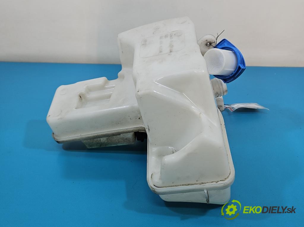 Vw Passat B8 2014 - 2.0 tdi 150 HP automatic 110 kW 1968 cm3 5- nádržka tekutina: ostrekovačov 3Q0955453A