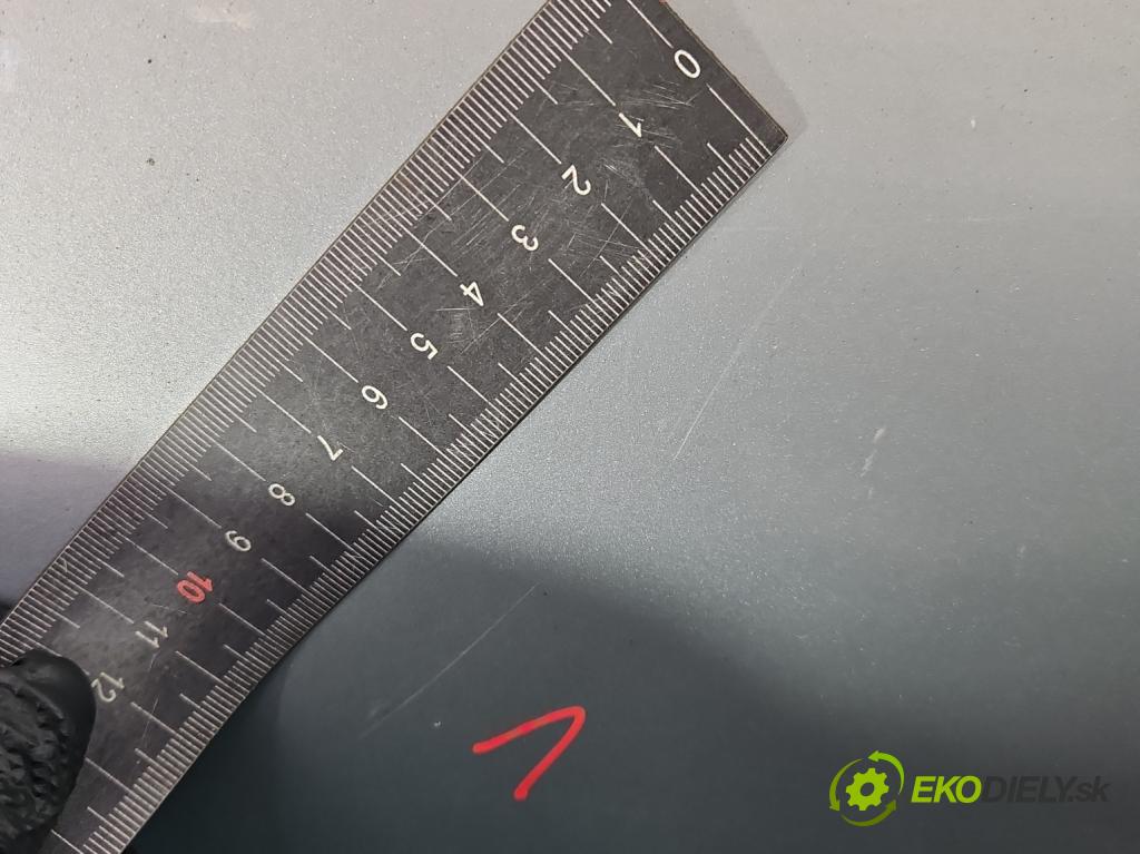 Peugeot 807 2002-2014 2.0 hdi 107 HP automatic 79 kW 1997 cm3 5- zadní kufrové dveře  (Zadní kapota (kufr))