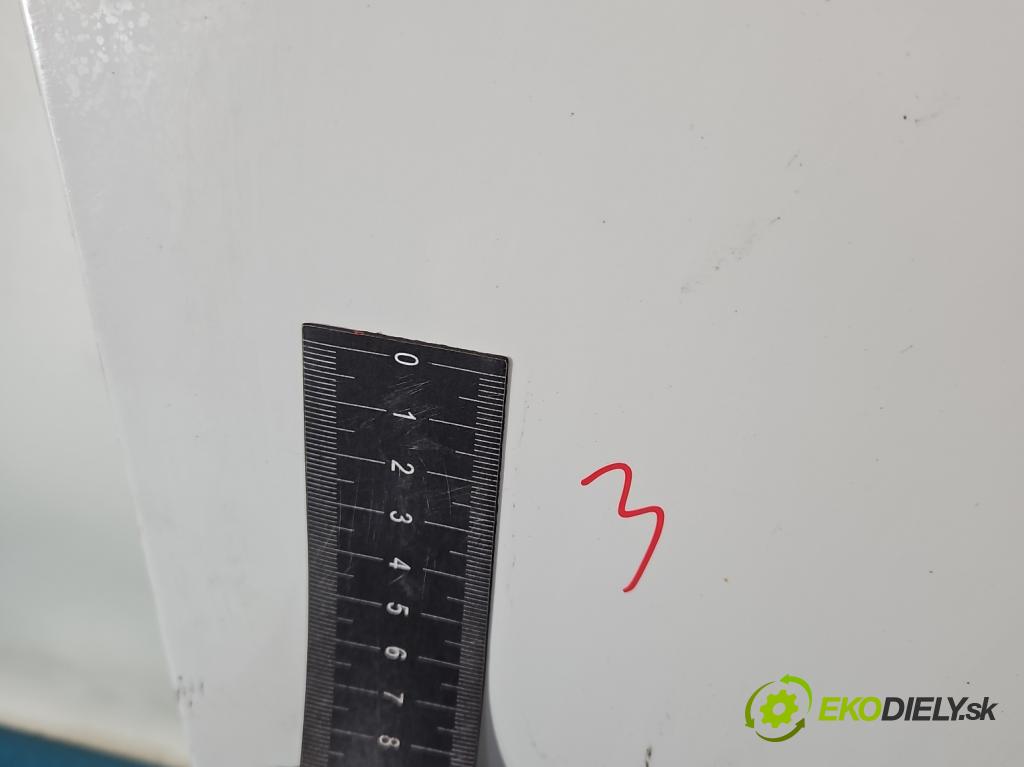 Skoda Fabia III 2014- 2021 1.0 MPI 60 hp manual 44 kW 999 cm3 5- dveře přední pravé  (Klika dveří ostatní)